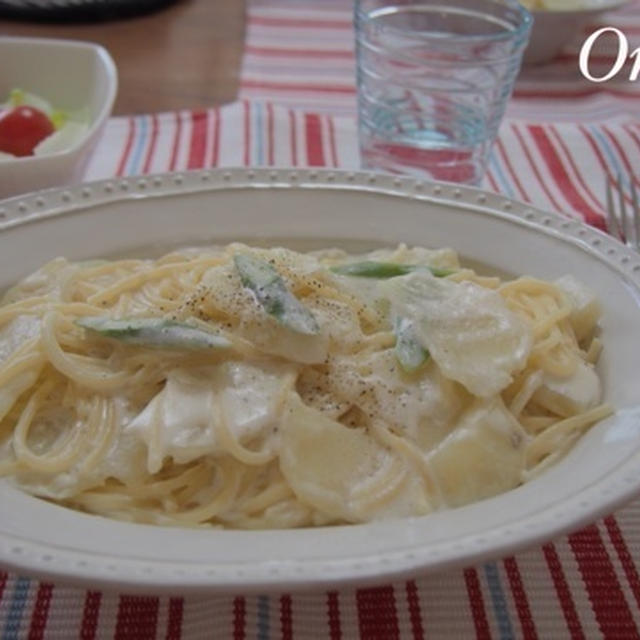 【簡単パスタ】アスパラとじゃがいものクリームチーズパスタ