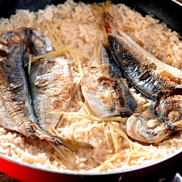 メシ通『魚介を使った簡単レシピ 』☆ フライパンで作るアジの干物の炊き込みご飯！