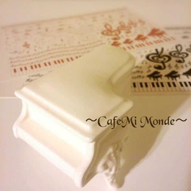 音符♪とピアノ白磁 ♡ ポーセラーツ