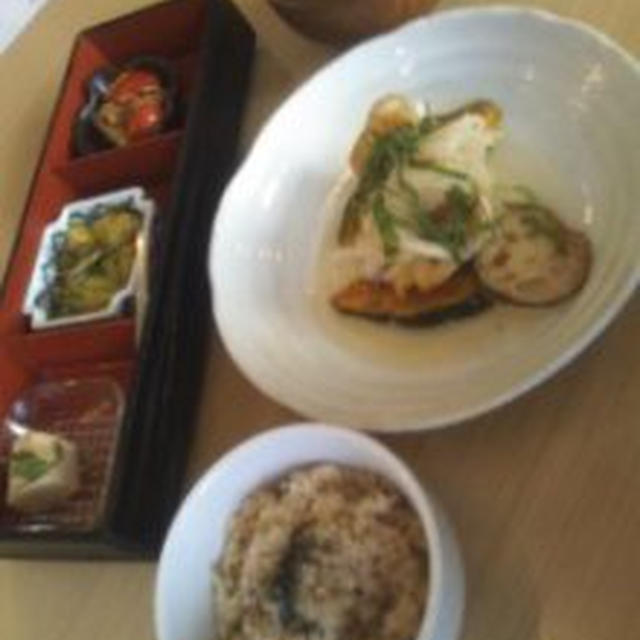 今日は野菜の日 おいしくてバランスとれたランチ♪