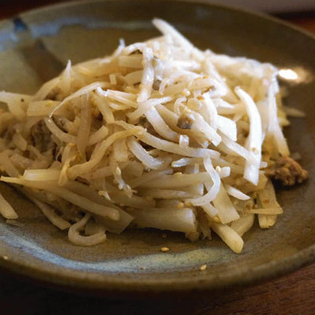 【ごま風味肉味噌の大根炒め】