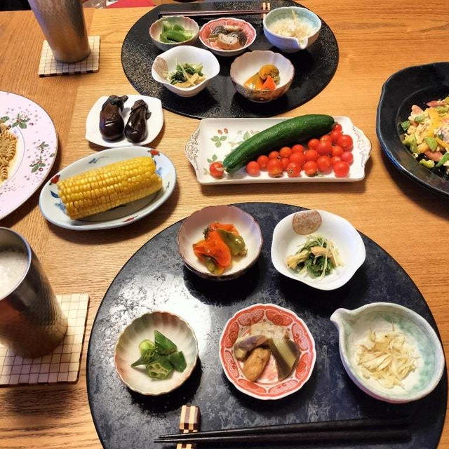 プランターのカラフルゴーヤチャンプルー、なすとアンチョビのペペロンチーノパスタ、お野菜系小鉢５品