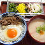 朝食と昼食