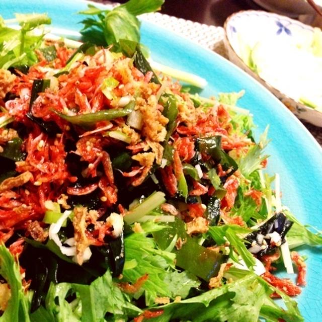水菜のあっさりサラダ〜♪たっぷり桜海老のドレッシングと共に(*^o^*)