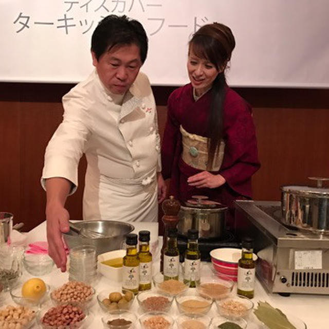 「トルコ食材の夕べ」開催！「アルケッチャーノ」奥田シェフ調理デモにアンコールの声！