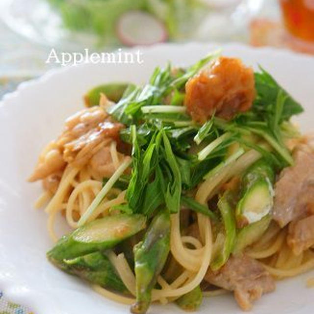 鶏肉とアスパラの梅クリームソースパスタ