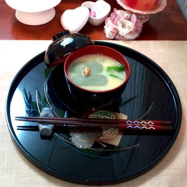 よもぎ生麩の白味噌椀 ～ 菜の花と大根と