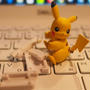 かわいいポケモン ぎゅっと抱きつきケーブルカバー