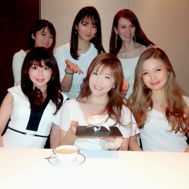 三ツ星「カンテサンス」6人女子会❗️衣装は白♡グランメゾン東京 ドラマメニューも続々と