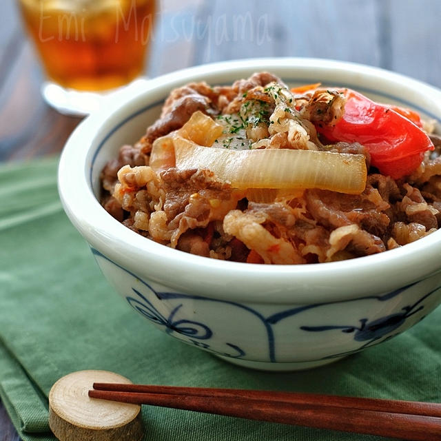 過去レシピより♡ ＊新玉ねぎとトマトのスタミナ牛丼＊無水調理