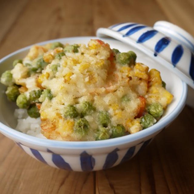 えびとグリーンピースの塩かき揚げ丼