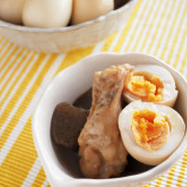 鶏手羽元とこんにゃくと卵の煮物