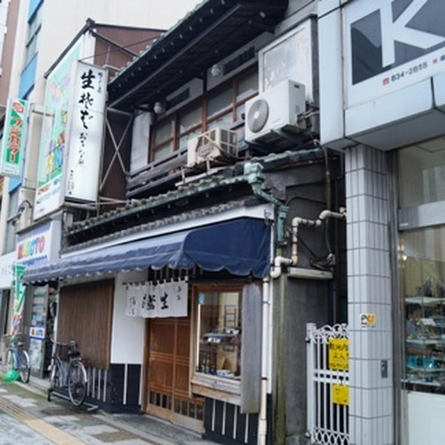 おつまみの「油揚げ甘辛煮」＆名物「ねぎせいろ」がしみじみ美味しい「翁庵」・・・のすぐお隣に老舗の調理パン屋さん！「マルヤのパン」のオムレツサンド