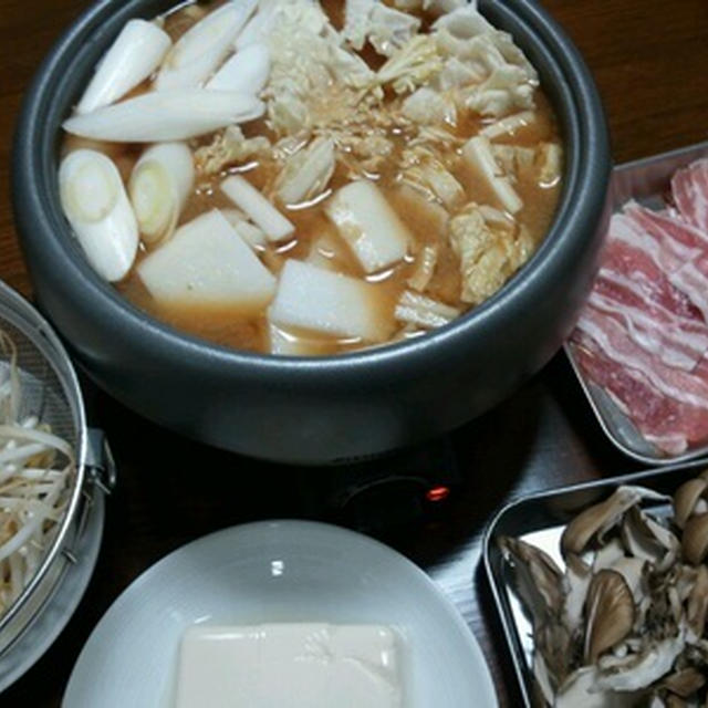 今晩はきのこたっぷりの味噌鍋