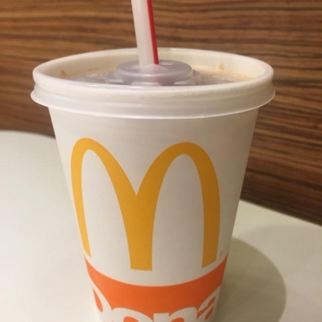 マックアイスコーヒーのカップがかわりました 気のせいか小さく感じる事件簿 By むぎさん レシピブログ 料理ブログのレシピ満載