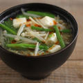 豆腐とニラもやしのピリ辛中華スープ
