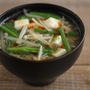 豆腐とニラもやしのピリ辛中華スープ