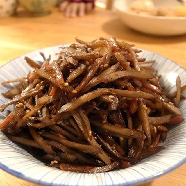 ごはんといっしょにシャキシャキ食べたい　パパッときんぴらごぼう