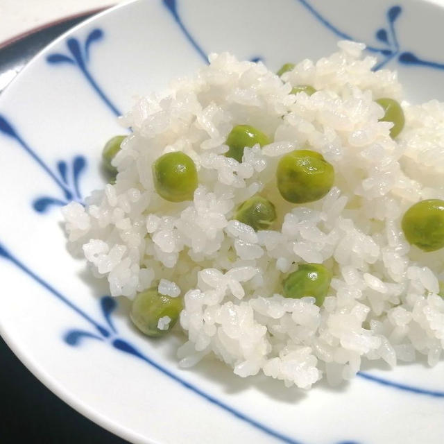 菜園便り♪ えんどう豆ご飯 と 野菜サラダ