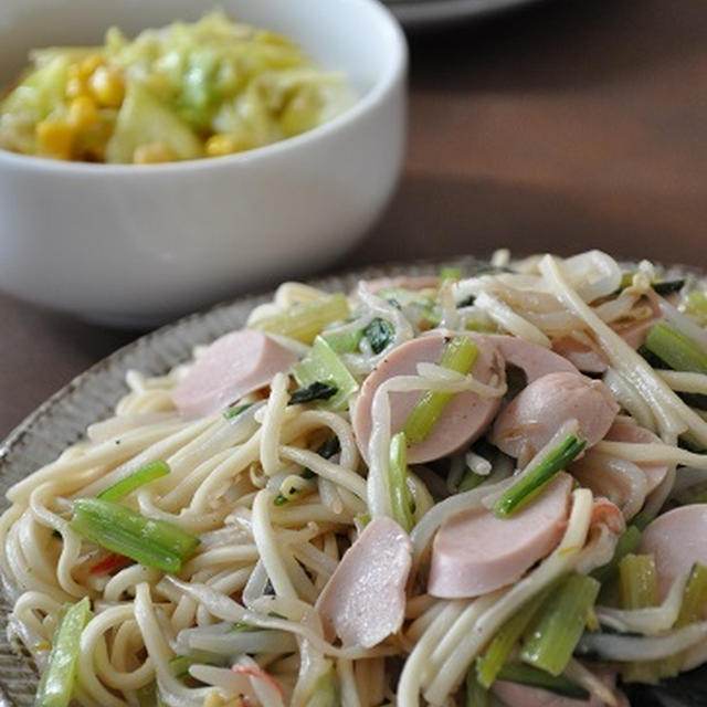 【10分ごはん】冷蔵庫整理☆冷蔵庫の在庫食材で焼きそば献立