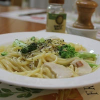 鶏ムネ肉とブロッコリーのカルボナーラ♪