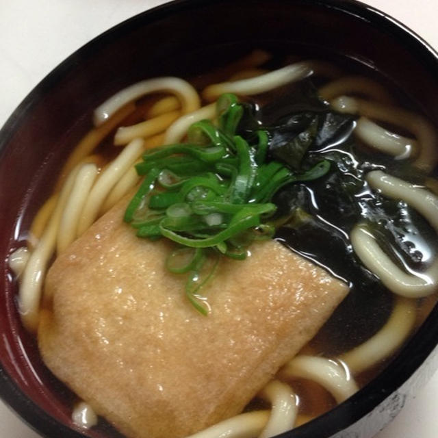 きつねワカメうどん♪昼ご飯