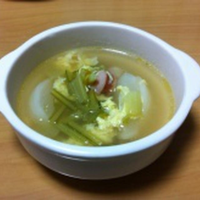 かぶとウインナーのにんにく生姜スープとだし