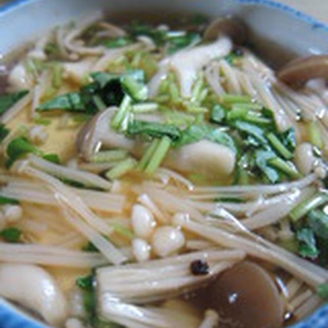 「豆腐のキノコあんかけ添え」
