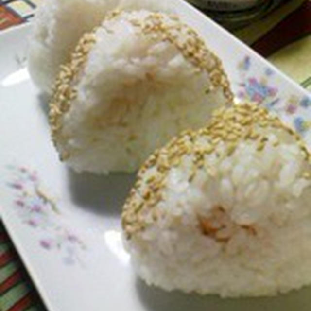 「鮭おむすび」