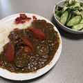 トマトとズッキーニのキーマカレー