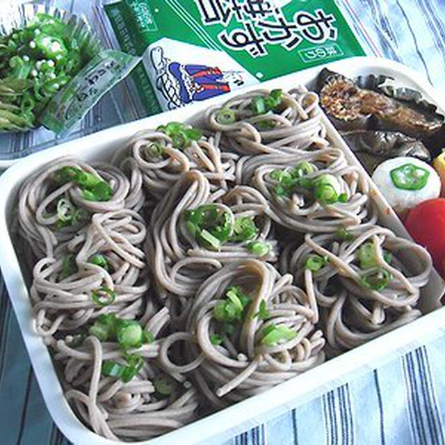ざるそば弁当と謎の書き込み