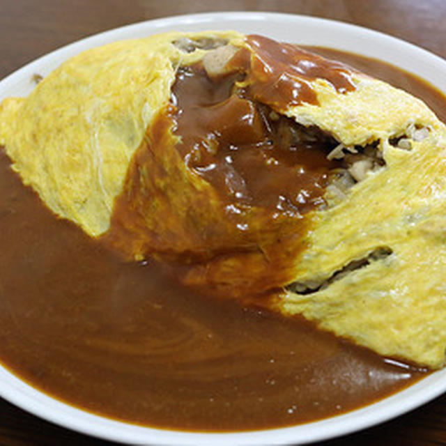 嵩増し「オムカレー」で腹パンパン