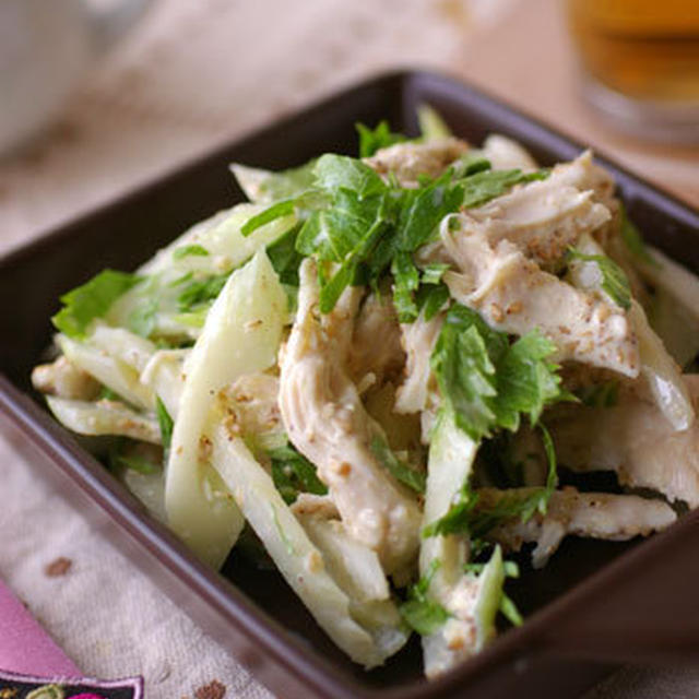 鶏ささみとセロリのごまマヨ和え