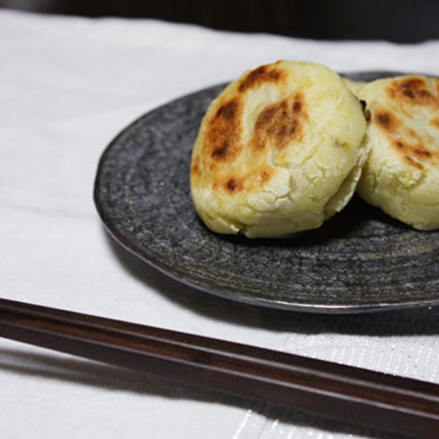 カリッともちもち、米じゃがもっちり茄子味噌おやき。と持ち寄りランチ