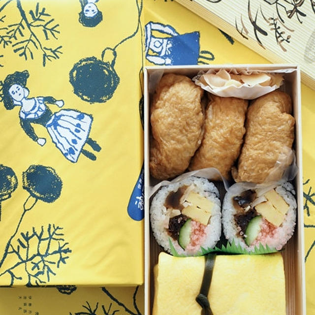 お稲荷さん茶巾寿司のお土産♪神田志乃多寿司