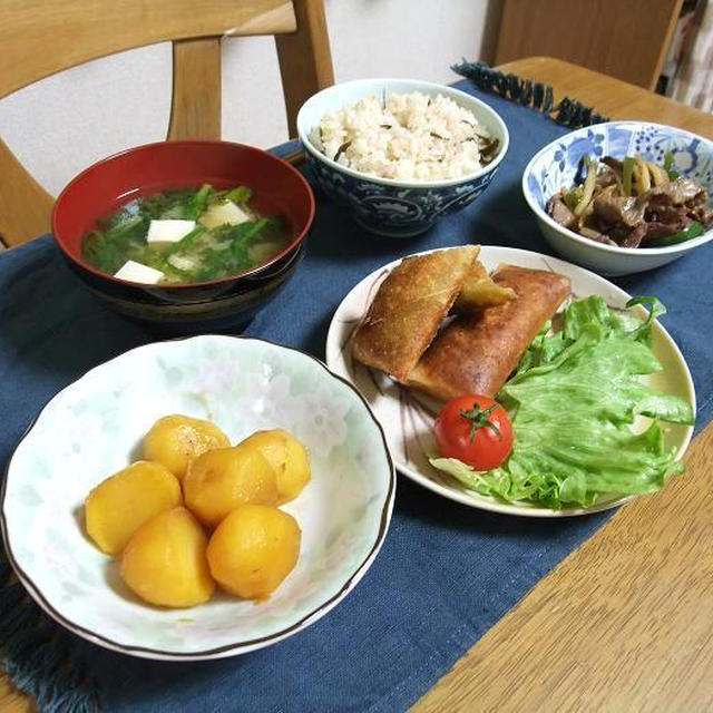 昆布とサケの混ぜごはんとキャベツ春巻きでうちごはん（レシピ付）