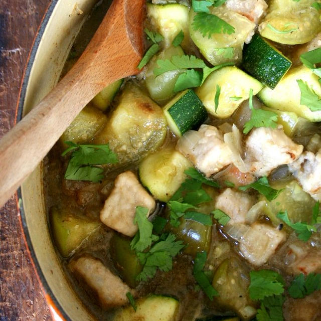 Pork Zucchini Tomatillo Soup豚肉とズッキーニとトマティーヨのスープ