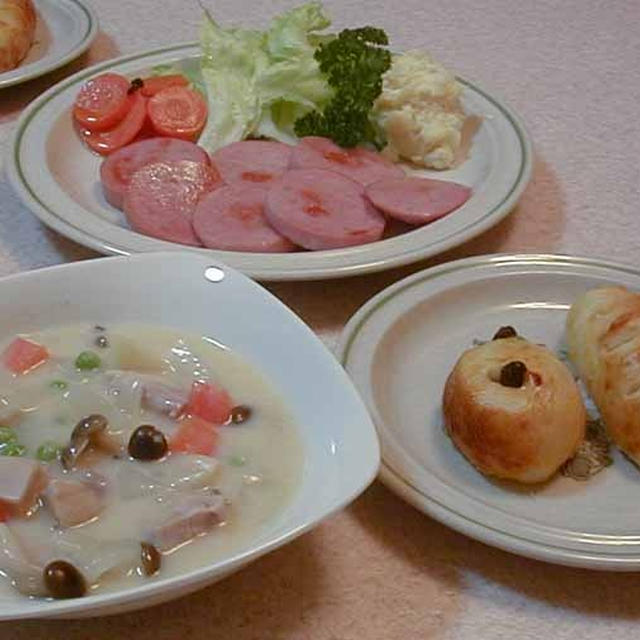 手作りパン＆チキンクリームシチュー
