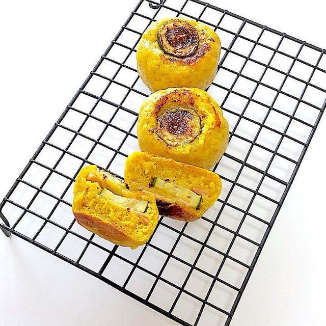 【米粉のスパイシーズッキーニパン】夏野菜のズッキーニ×カレー味が夏バテにも効果があるパンをご紹介