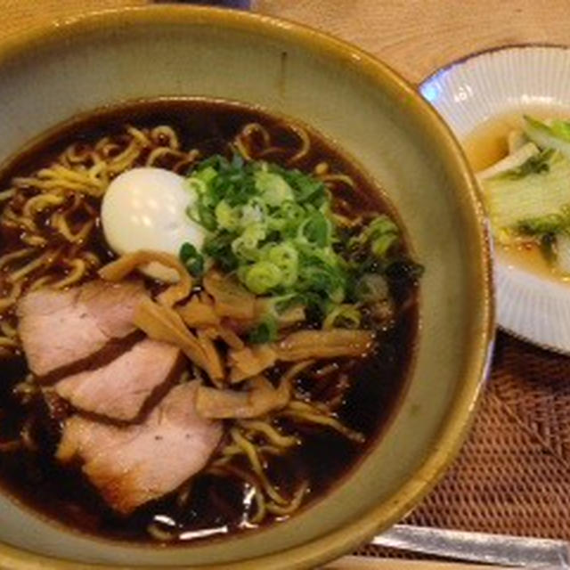 ラーメン「すみれ」