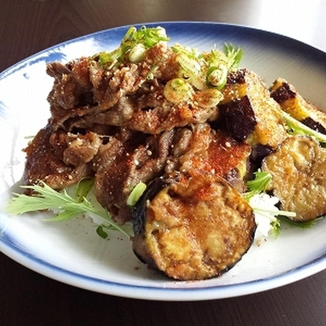 ごま油香る♪牛肉と茄子のオニオンソースごはん