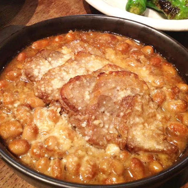 ◆たっぷりつくって余ったら焼きます！塩豚と大豆の醤油糀煮込みチーズ焼き