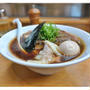 鶏の旨味と昆布が香る醤油スープ「中華そば 喜富（きふ）」特製地鶏醤油そば♪