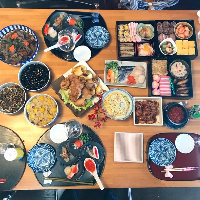 あけましておめでとうございます！食べまくり姉のおせち料理