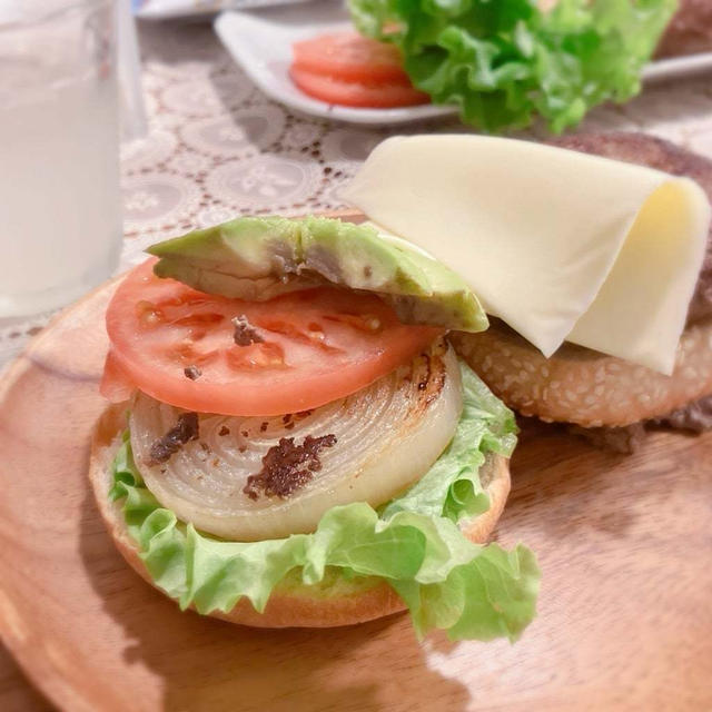【父の日】日本酒飲み比べとハンバーガー　晩ごはん