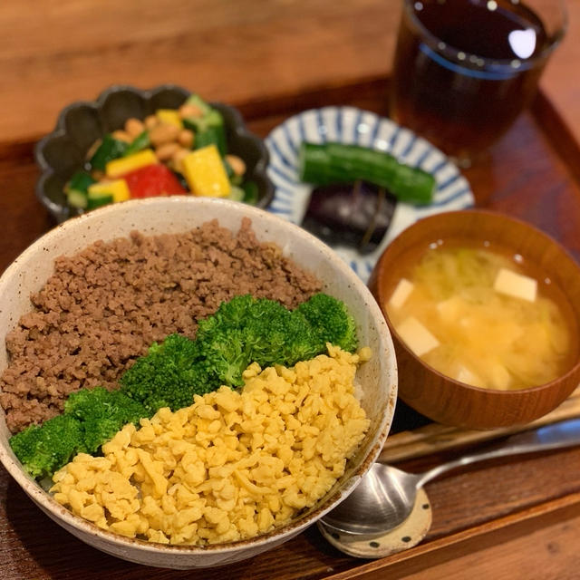 食費月2万の晩御飯は3色丼と今日のInstagramのお話。