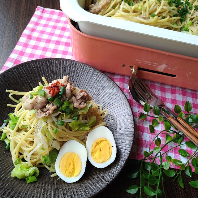 博多の屋台の味を食卓で☆家にあるもので手軽に〜ホットプレート焼きラーメン