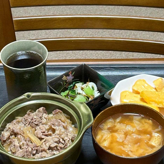 2.18☆ウチの夜ごはん❗️牛丼です。(今日の購入品)