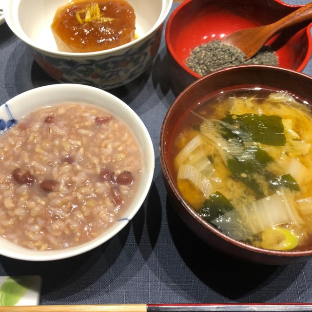 玄米粥と丁寧に作る胡麻塩