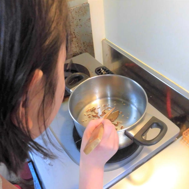 晴天続き　　茄子のピーナッツ衣和え